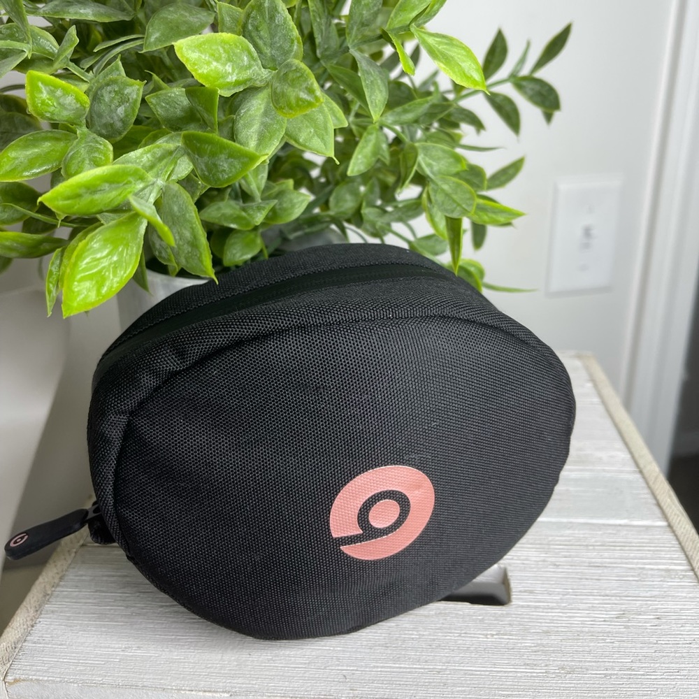 Beats by Dr. Dre Solo2 Wireless Headphones